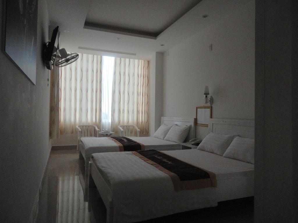 Sic Hotel Ðồng Hới Buitenkant foto